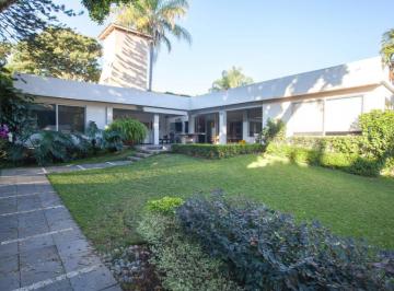 Casa · 537m² · 3 Recámaras · 2 Estacionamientos · Casa en Jardines de Cuernavaca