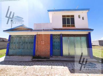 Casa · 180m² · 3 Recámaras · 2 Estacionamientos · Casa en Venta en Amealco de Bonfil