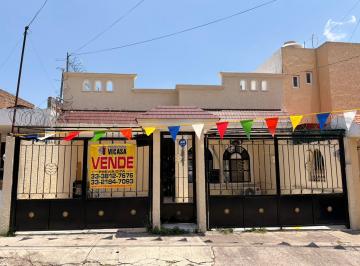 Casa de 2 habitaciones, Guadalajara · Casa en Venta