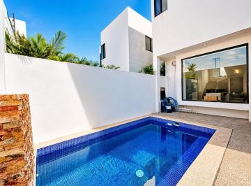 Casa en condominio · 217m² · 3 Recámaras · 2 Estacionamientos · Casa en Venta en Nuevo Vallarta con Alberca Privada Cerca de Playa
