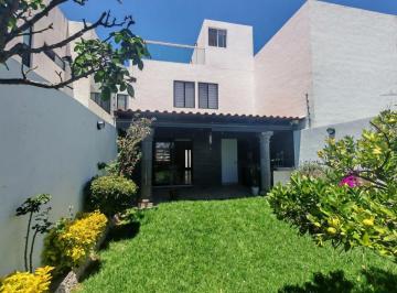 Casa de 3 habitaciones, El Marqués · Casa en Venta con Jardin de 60 m² y 3 Niveles, Zibata Querétaro