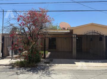 Casa · 3 Recámaras · 2 Estacionamientos · Casa en Jardines del Norte