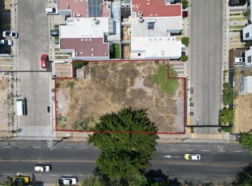 Terreno / Lote , Zapopan · Terreno en Venta - Ideal Para Desarrollo Comercial, con Licencia en Proceso.