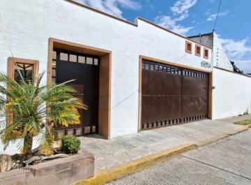Casa de 3 habitaciones, Aguascalientes · Cz - Casa en Venta en Excelente Ubicación, a Solo 2 Cuadras de Av Las Américas, Fracc. Valle Dorado