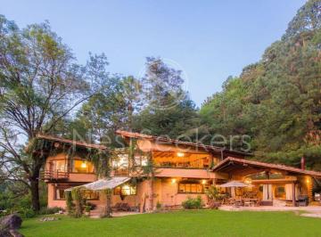 Casa de 3 habitaciones, Valle de Bravo · Casa en Renta en El Bosque