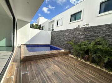 Casa de 3 habitaciones, Benito Juárez · Casa con Alberca Privada en Venta, en Comunidad Privada con Casa Club