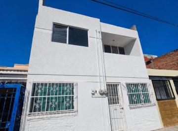 Casa de 6 habitaciones, Guadalajara · Casa en Venta en Lomas de Independecia - Monte Bello 1069