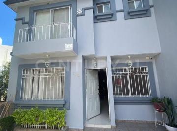 Casa · 160m² · 4 Recámaras · 2 Estacionamientos · Casa en Venta en Fraccionamiento Real de Haciendas, Aguascalientes