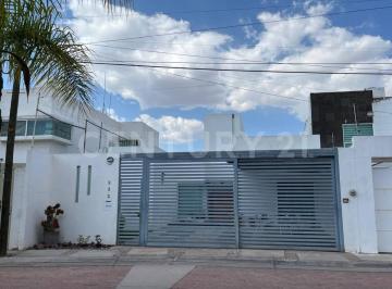 Casa · 184m² · 3 Recámaras · 2 Estacionamientos · Casa en Venta en Misión de San José, Corral de Barrancos, Jesús María, Ags.