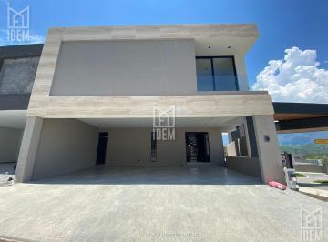 Casa · 450m² · 3 Recámaras · 3 Estacionamientos · 0752 - Casa en Venta en Bosques de Las Misiones, Santiago Nl