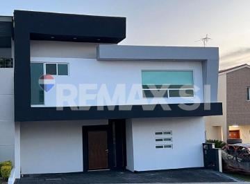 Casa de 4 habitaciones, Querétaro · Casa Venta Cumbres del Lago