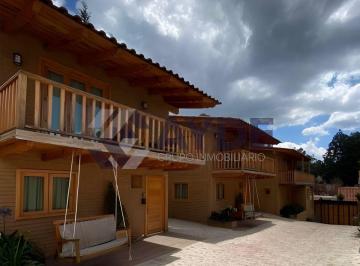 Casa · 440m² · 7 Recámaras · 6 Estacionamientos - AYDE Grupo Inmobiliario · Cabañas en Venta en Mazamitla
