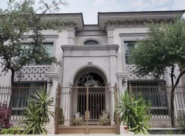 Casa · 872m² · 3 Recámaras · 15 Estacionamientos · Casa en Venta Cumbres Elite Premier Vesubio