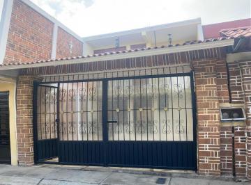 Casa de 3 habitaciones, Zacatlán · Bonita Casa en Zacatlán: Estilo Rústico y Ubicación Privilegiada