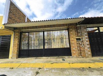 Casa de 3 habitaciones, Zacatlán · Casa en Zacatlán: Estilo Rústico Muy Cerca del Centro de Zacatlán