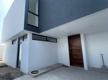 Casa de 3 habitaciones, Zapopan · Casa Nueva en Venta en Real de Valdepeñas | 3 Recámaras con Baño y Estudio | Zapopan