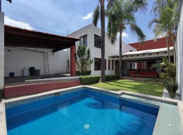 Casa en condominio de 3 habitaciones, Cuernavaca · Vendo en Cuernavaca Amplia Casa en Fracc. con Seguridad, Gran Oportunidad Baja de Precio, Zona Norte