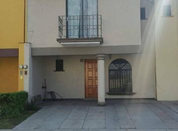 Casa en condominio de 3 habitaciones, Querétaro · Renta! Casa Céntrica con 3 Habitaciones
