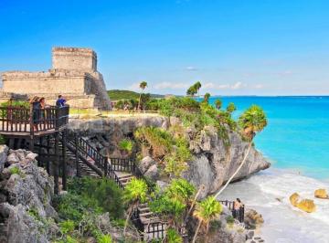 Terreno / Lote · 900m² · Terreno en Venta en Tulum Esquina