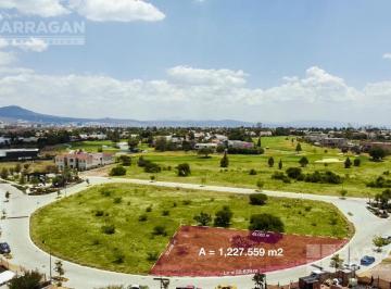Terreno / Lote · 1227m² · Terreno en Venta en El Campanario