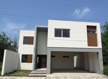 Casa · 221m² · 3 Recámaras · 2 Estacionamientos · Casa en Venta en Allende Nl
