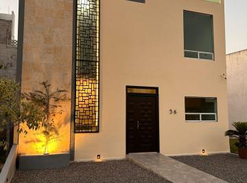 Casa de 3 habitaciones, Morelia · Casa en Altozano Recién Remodelada con Excelente Ubicación