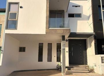 1ec6b2373267bbb0c097ef0e6a523815170d3f04b7fdd8eb75ca1a070b8586ae · Casa en Venta en Acua I, Residencial Lago Esmeralda