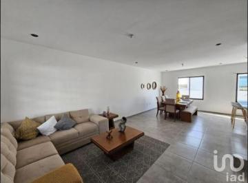 Casa · 120m² · 3 Recámaras · 2 Estacionamientos · Casa en Venta en Fuerteventura Residencial