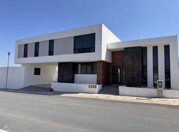 Casa · 360m² · 3 Recámaras · 2 Estacionamientos · Casa en Renta Álamos Sur, Santiago, N. L.