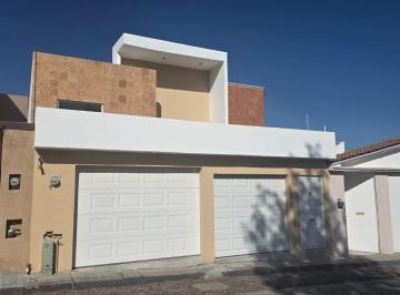 Casa · 193m² · 3 Recámaras · 2 Estacionamientos · Casa - Fraccionamiento Milenio 3a Sección