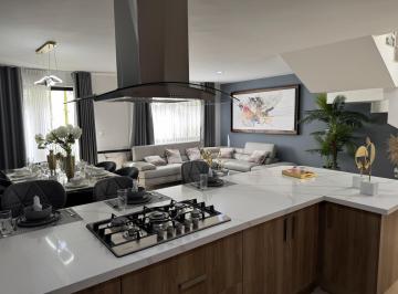 Casa · 182m² · 2 Estacionamientos · Casa en Venta en Zibata