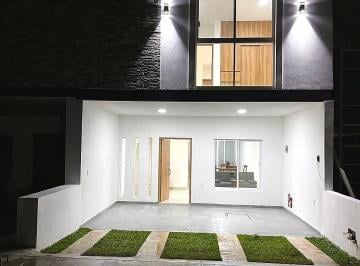 Casa de 3 habitaciones, Zapopan · Casa en Venta en Altus Quintas