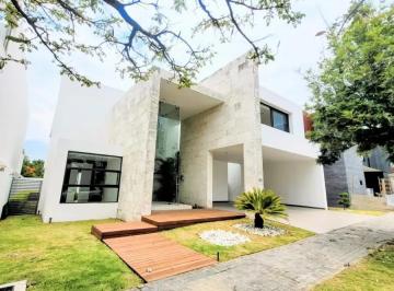 1 · Casa en Venta en Lomas de Angelópolis, Puebla