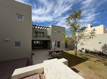 caddd3365f0131498d53216acb56ddef1437803f9dd9cc18d0e33ce15fbf232b · Casa en Venta en Valle del Campanario
