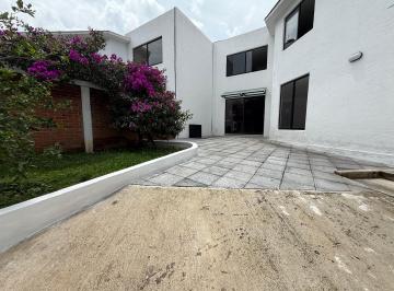 Casa · 180m² · 3 Recámaras · 2 Estacionamientos · Casa en Renta en Camino Real a Momoxpan