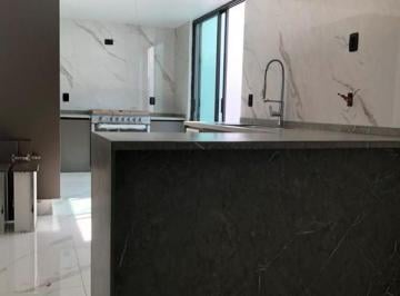 Cocina Amplia · Casa Remodelada en Venta Fuentes de Satélite, Atizapán de Zaragoza