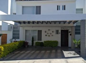 Casa de 3 habitaciones, Querétaro · Casa en Venta en Monte Blanco III Queretaro