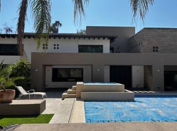 Casa de 6 habitaciones, Querétaro · Venta Casa Paseo Jurica