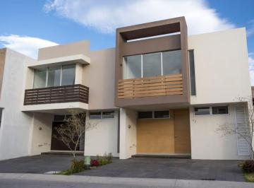 Casa de 3 habitaciones, Zapopan · Casa en Remate Hipotecario en El Colli Urbano Cerca de Paseos del Sol Coto Privado