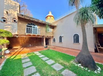 Casa de 4 habitaciones, Cuernavaca · Renta Amplia Casa en Lomas de Cortes Priv con Portón Eléctrico