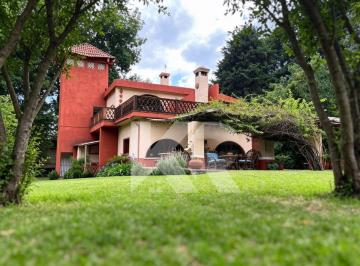 Rancho de 7 habitaciones, Huitzilac · "La Quinta Nube" Residencia Ecuestre, en El Bosque de Niebla de Morelos. Venta en $15,000,000 Mxn
