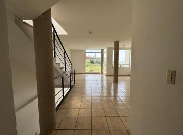 Casa · 210m² · 3 Recámaras · 2 Estacionamientos · Casa - Valle Dorado