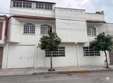 Casa · 320m² · 4 Recámaras · 2 Estacionamientos · Casa Sola en Venta (Ejido) en La Col. Alvaro Obregón en San Mateo Atenco