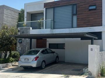 Casa en condominio · 369m² · 4 Recámaras · 2 Estacionamientos · Casa en Condominio en Fraccionamiento Zibatá