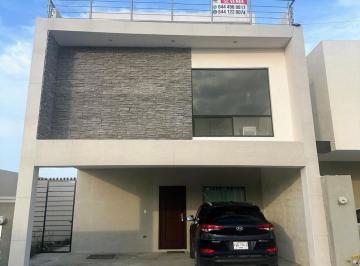 Casa · 210m² · 3 Recámaras · 2 Estacionamientos · Casa en Venta Fracc. Cerrado La Cordillera