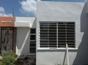 Casa · 71m² · 1 Recámara · 1 Estacionamiento · Casa Remodelada en Venta en Puerta Dorada, Zona Norte León Gto