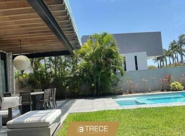 Casa · 567m² · 4 Recámaras · 4 Estacionamientos · Casa en Venta Fraccionamiento El Dorado Residencial & Marina, Boca del Río