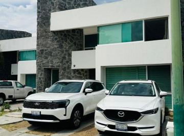 Casa de 3 habitaciones, León · Casa en Venta en Gran Jardin con 3 Recamaras