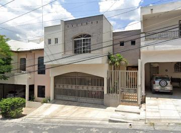 Casa de 3 habitaciones, Monterrey · Solo Para Conocedores: Inmueble Seleccionado con Plusvalía Garantizada en Monterrey Nuevo Leon