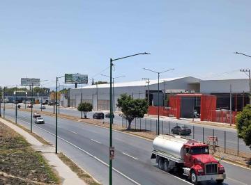 Local comercial · 745m² · Bodegas en Renta a Pie de Carretera Matehuala, Soledad